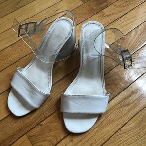 SOSO sandals size 9 white chunky heal